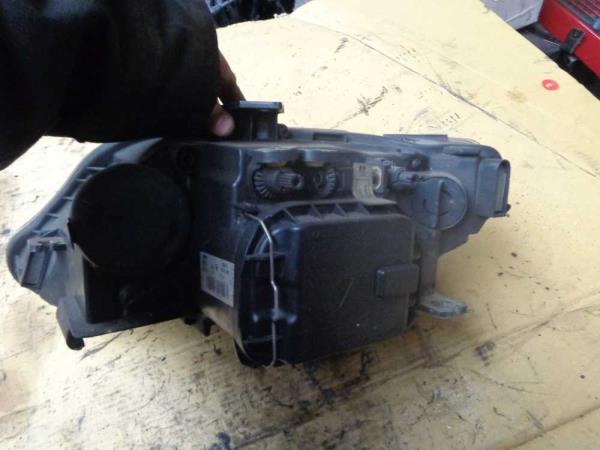 PHARE DROIT SEAT - Vue 2